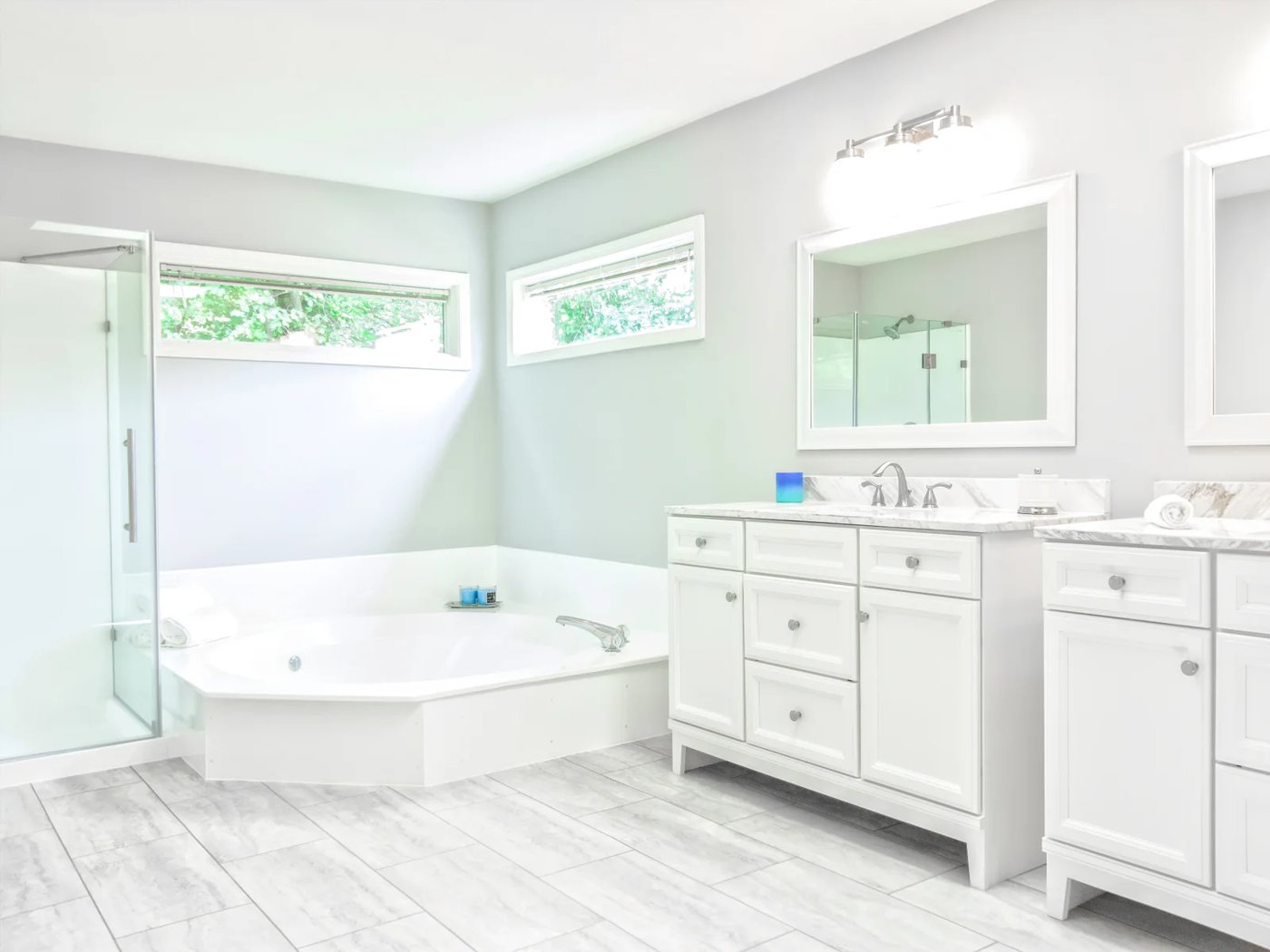 Vanity cabinet